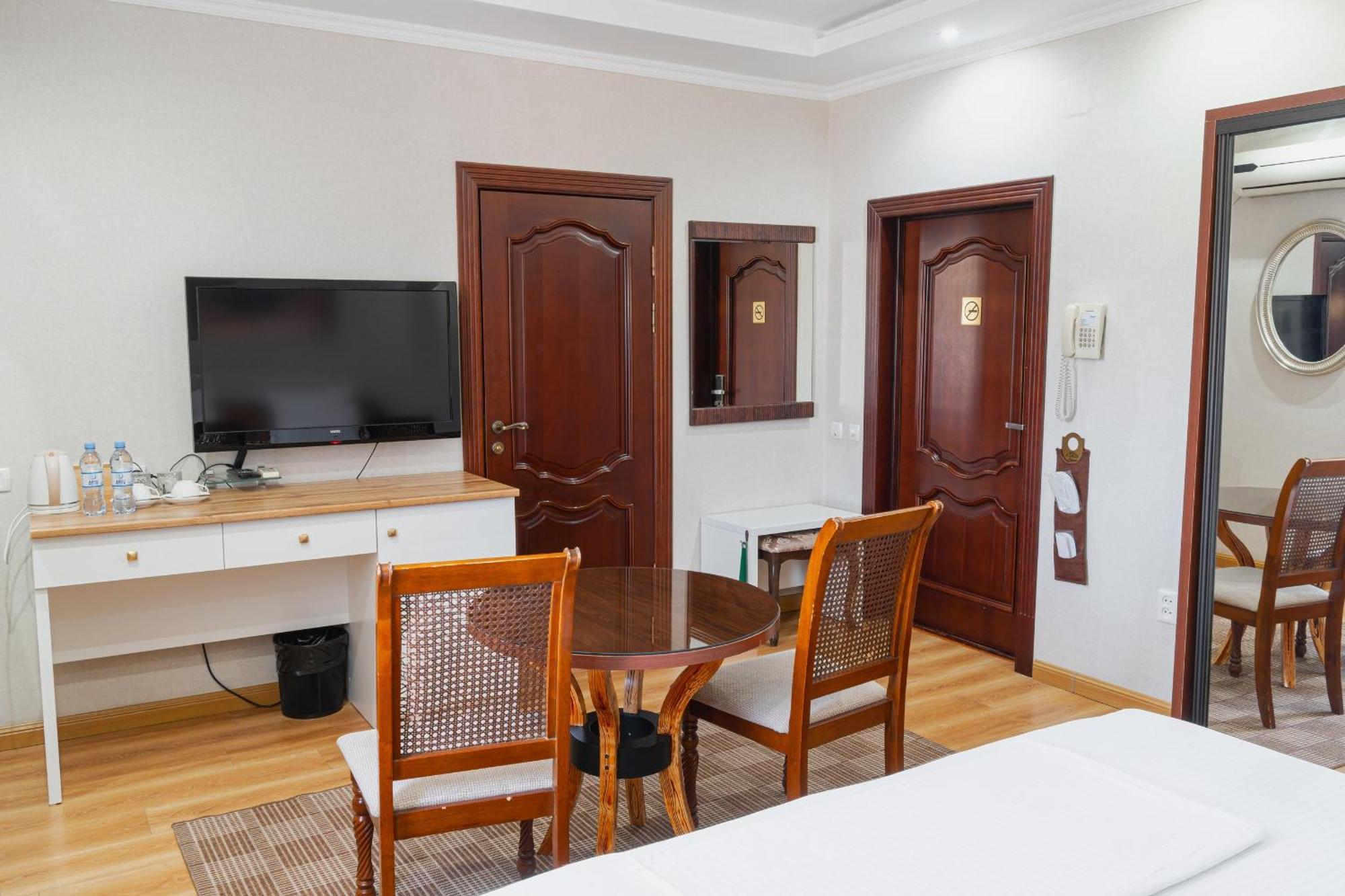 Altair Hotel Šymkent Exteriér fotografie